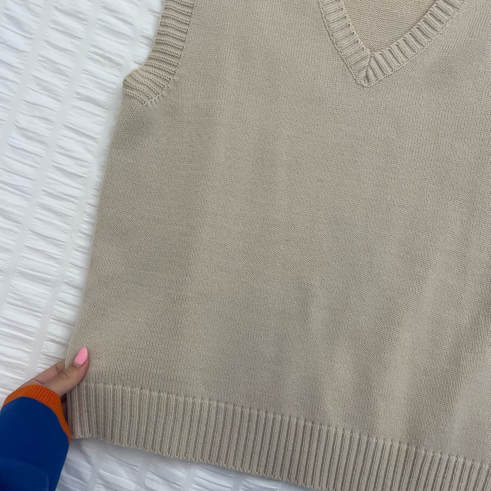 OAK + FORT Beige V-Neck Sweater Vest - Picture 6 of 9
